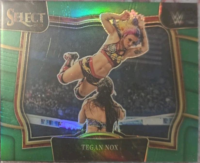Tegan Nox [Green] #275