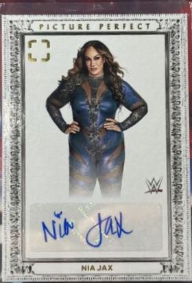 Nia Jax #6