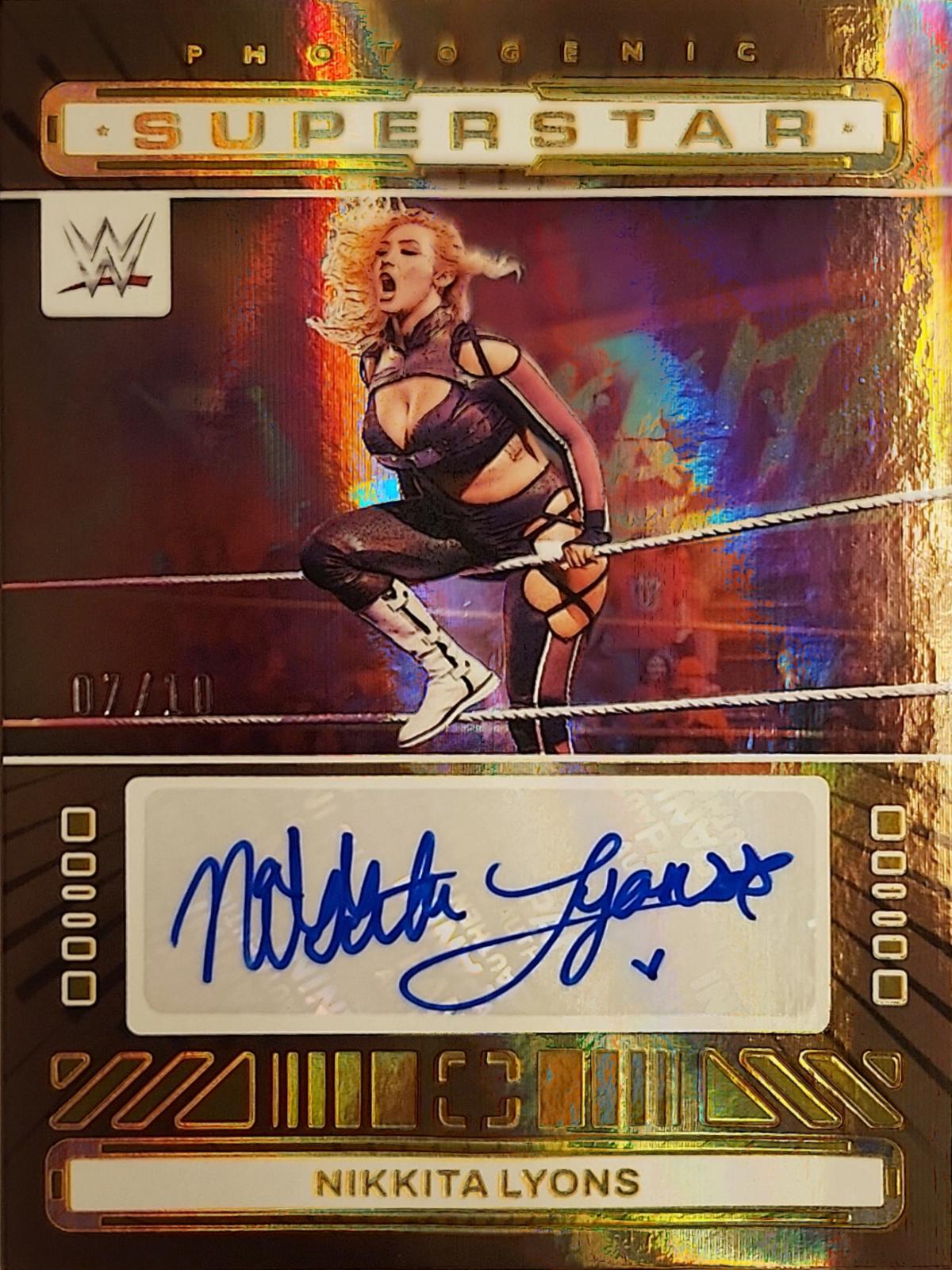 Nikkita Lyons [Gold] #40