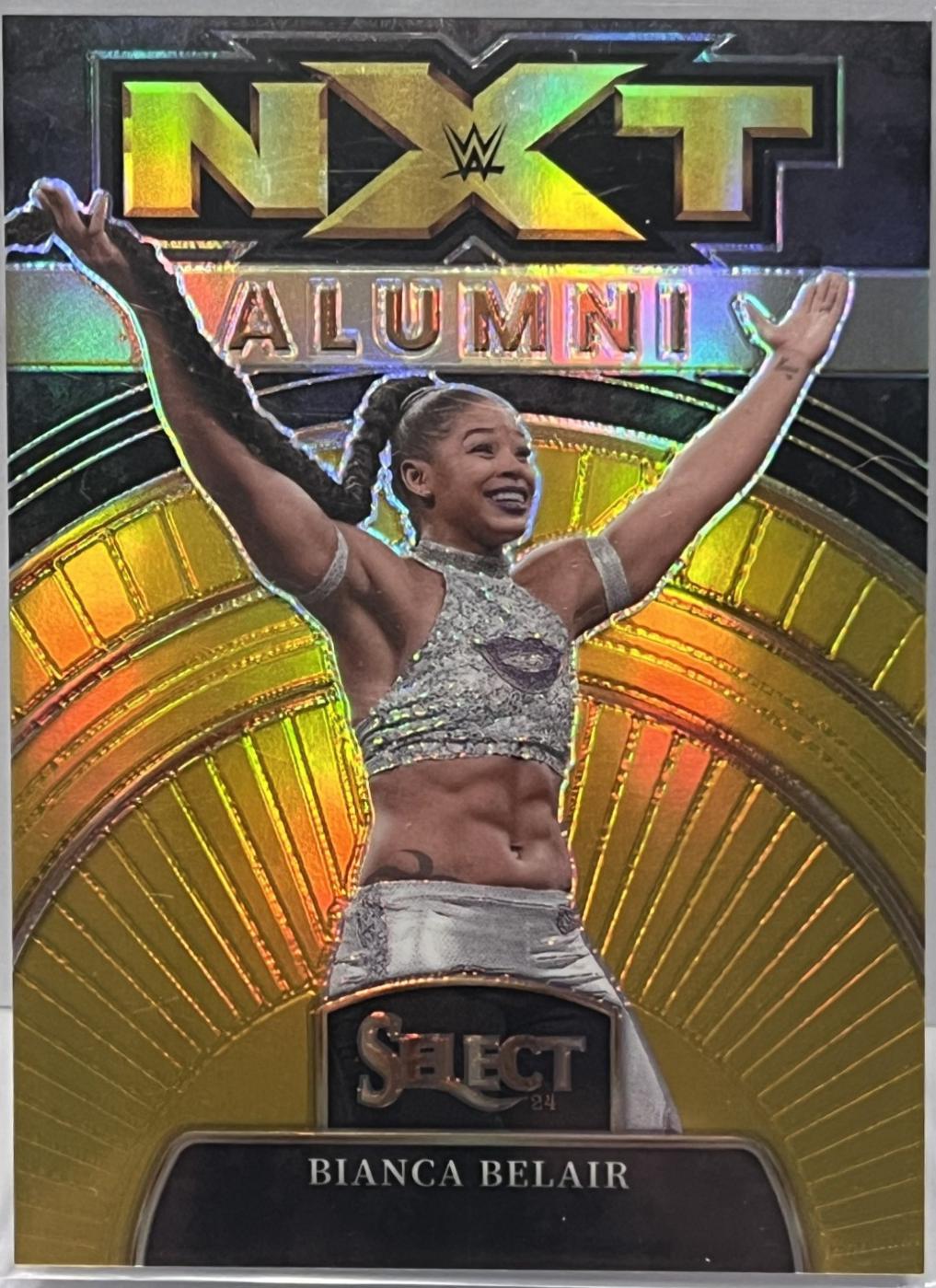 Bianca Belair [Gold Prizm] #16