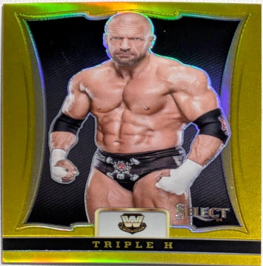 Triple H [Gold Prizm] #4