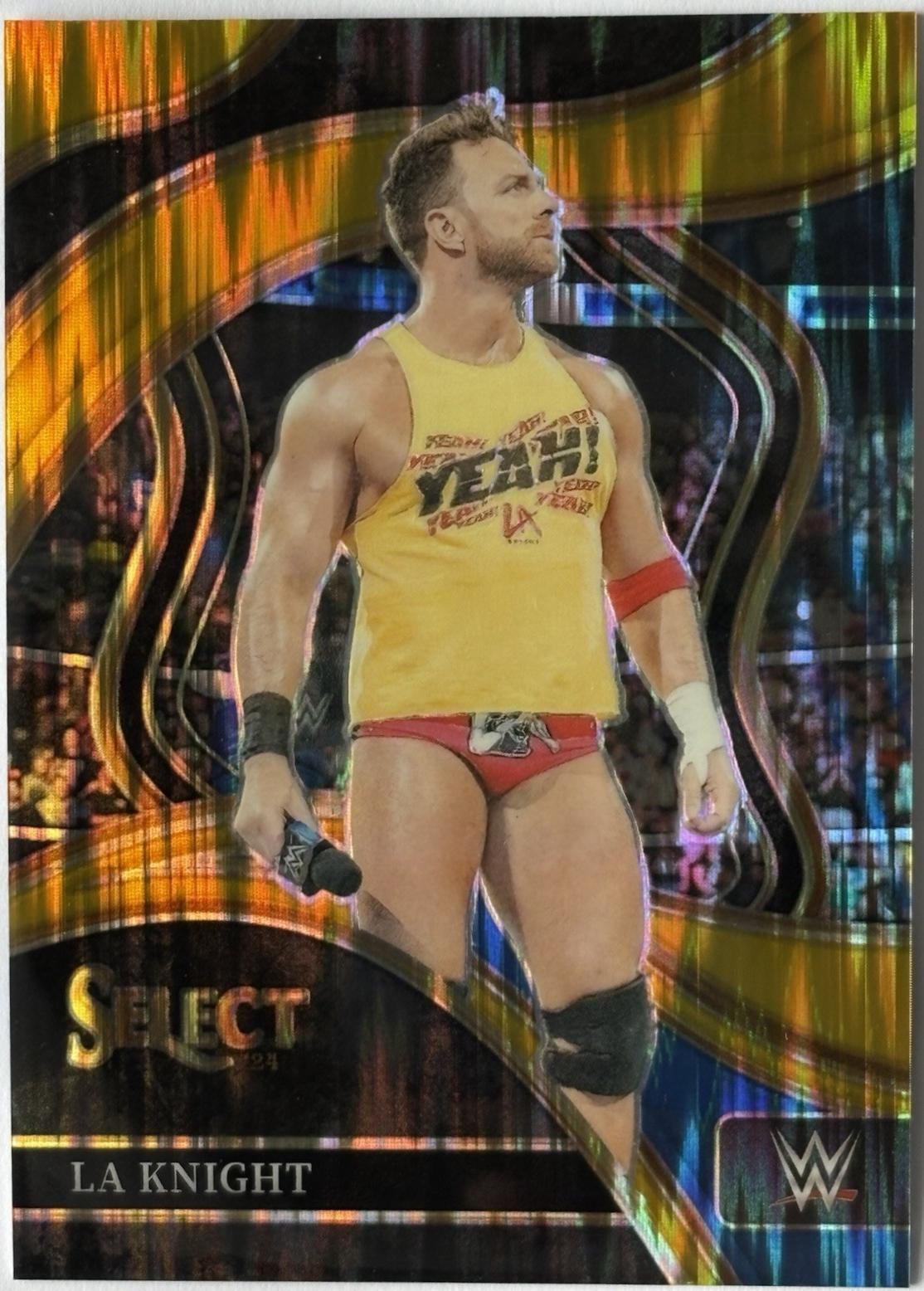 LA Knight [Gold Flash Prizm] #257