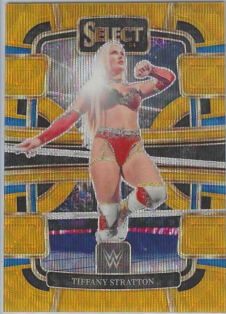 Tiffany Stratton [Wave Gold Prizm] #36