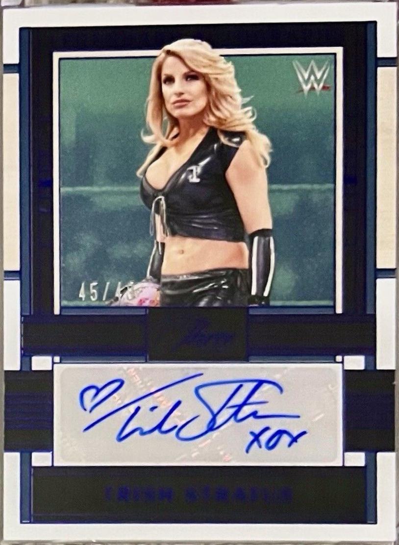 Trish Stratus [Blue] #LA-TSH