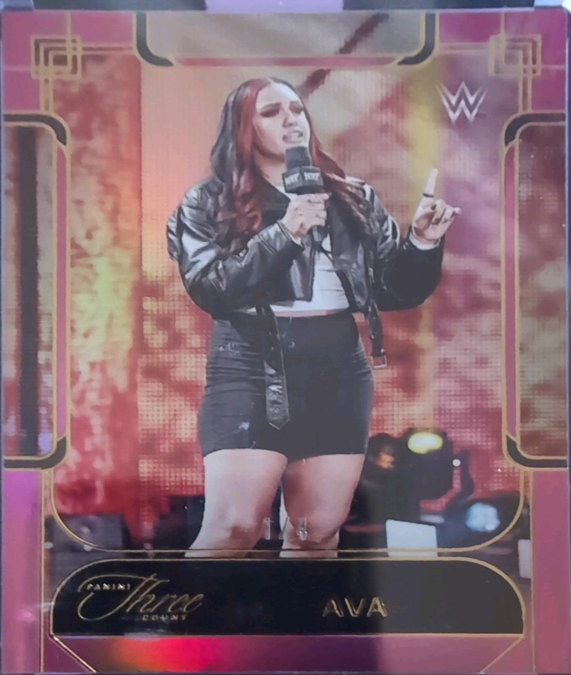 Ava [Pink FOTL] #48