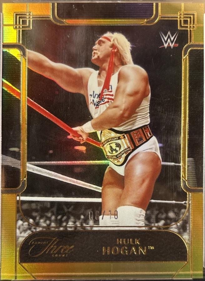 Hulk Hogan [Gold] #128