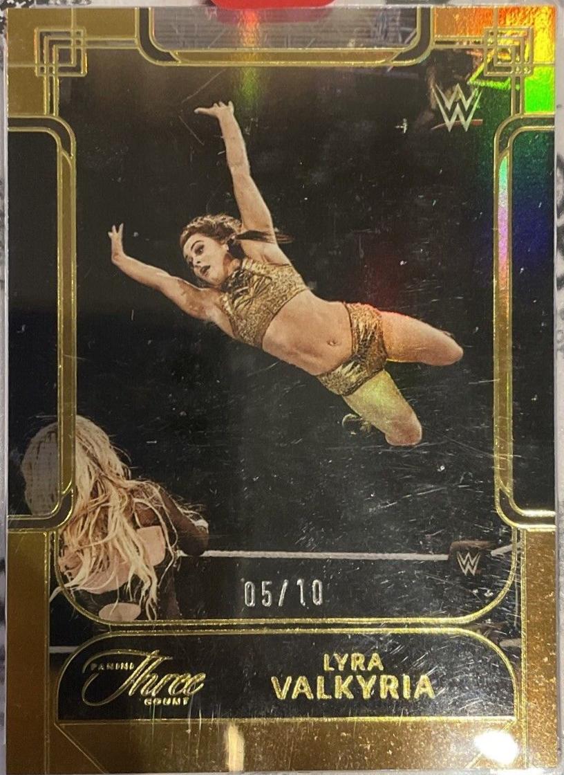 Lyra Valkyria [Gold] #17