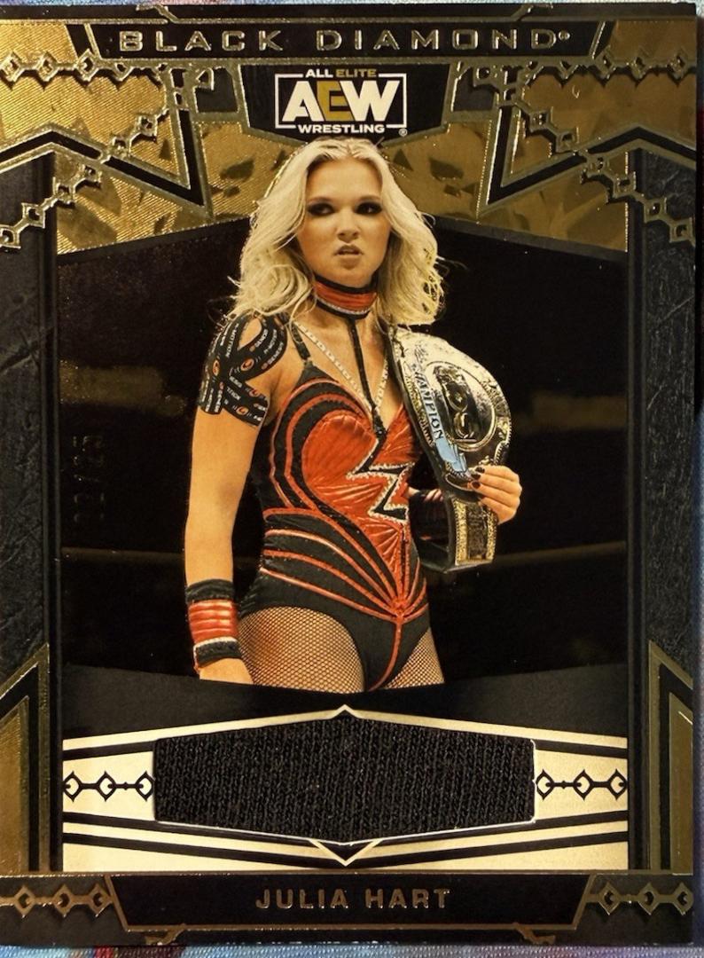 Julia Hart [Shirt Relics Gold] #68