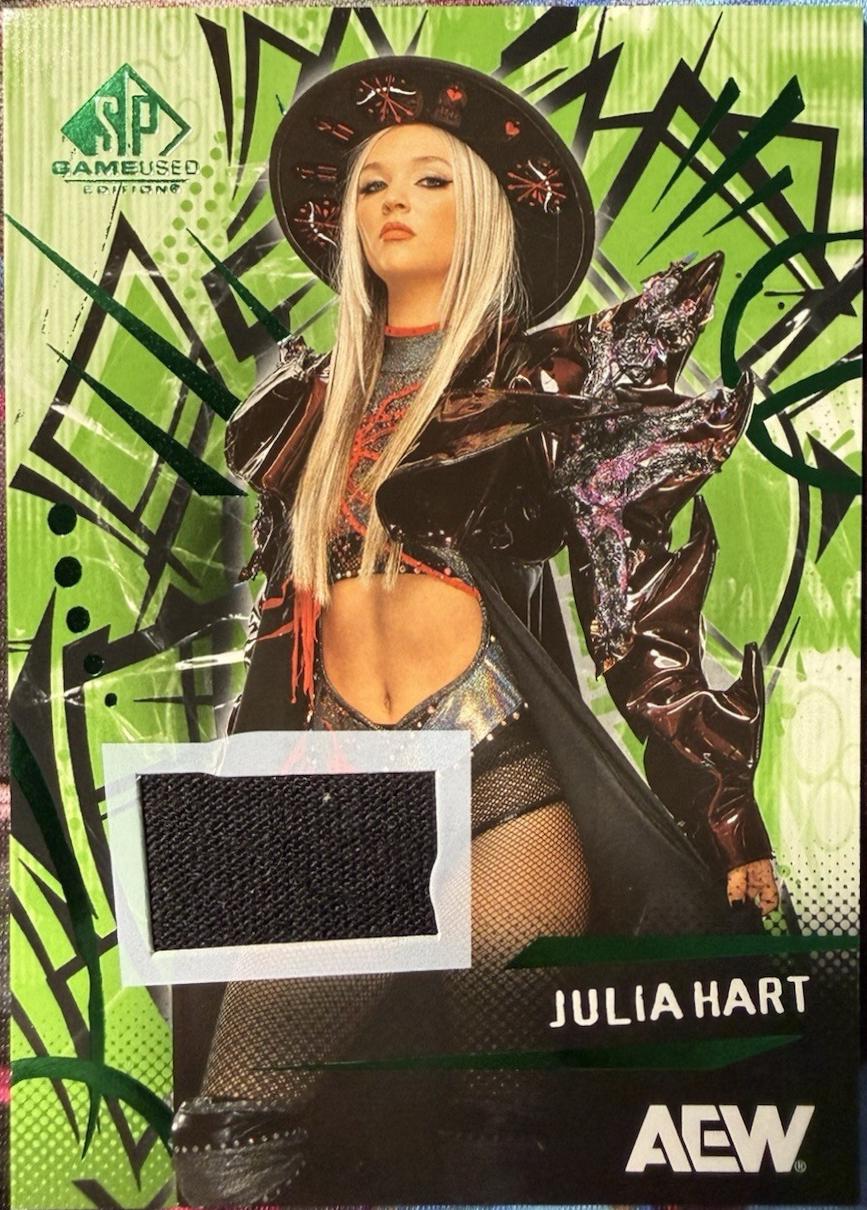 Julia Hart [Green Memorabilia] #10