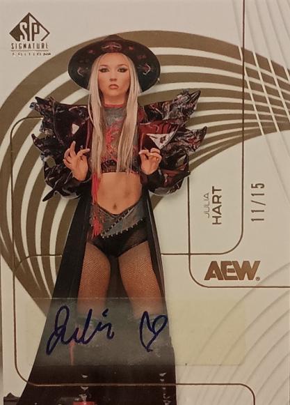 Julia Hart [Gold Autograph] #43