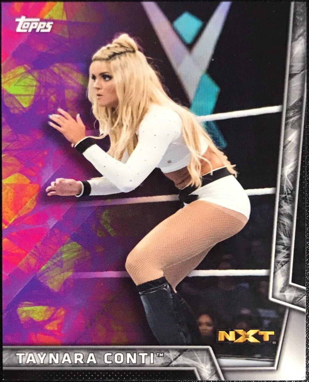 Taynara Conti #44