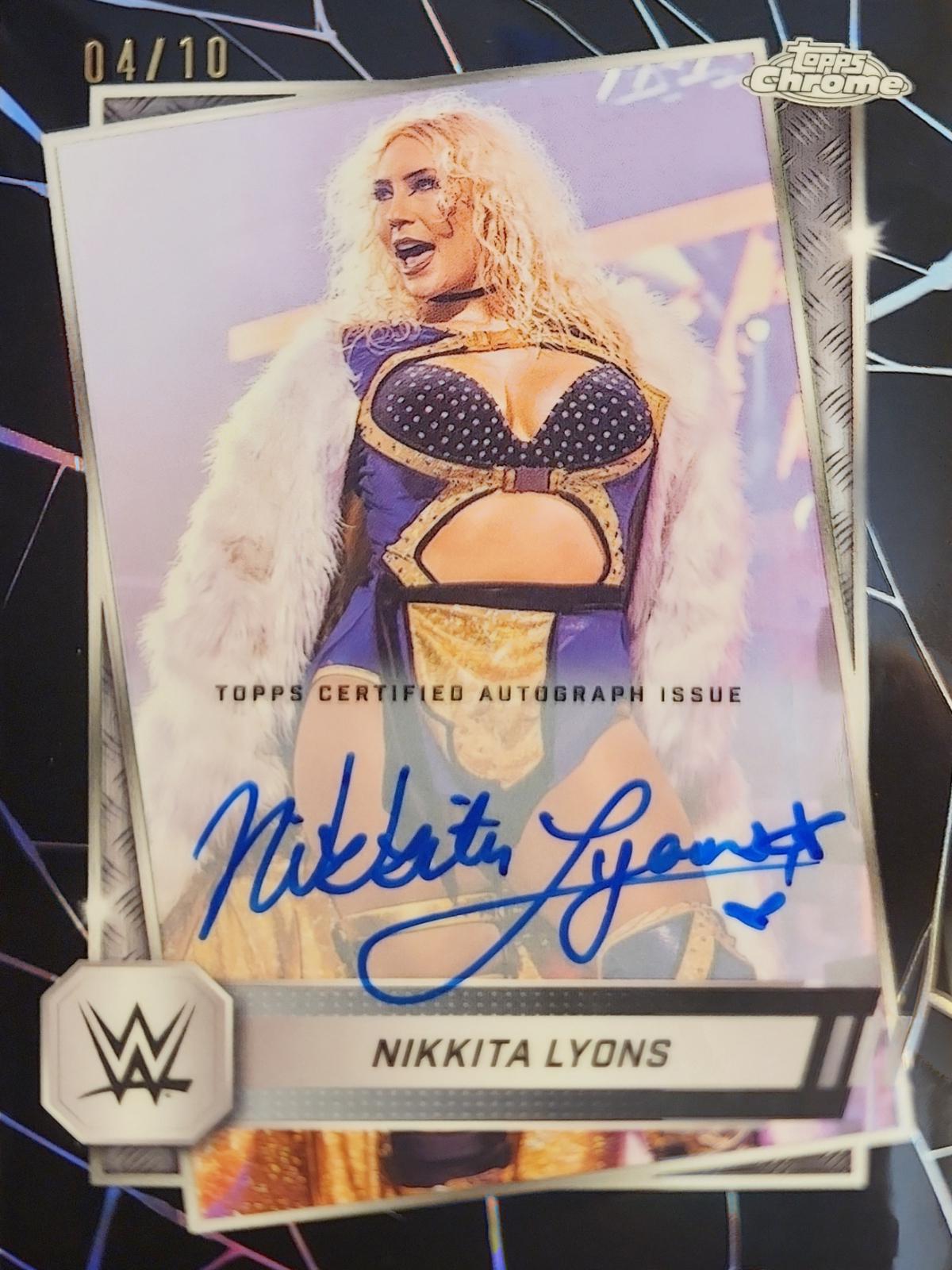 Nikkita Lyons [Autograph Black Refractor] #171