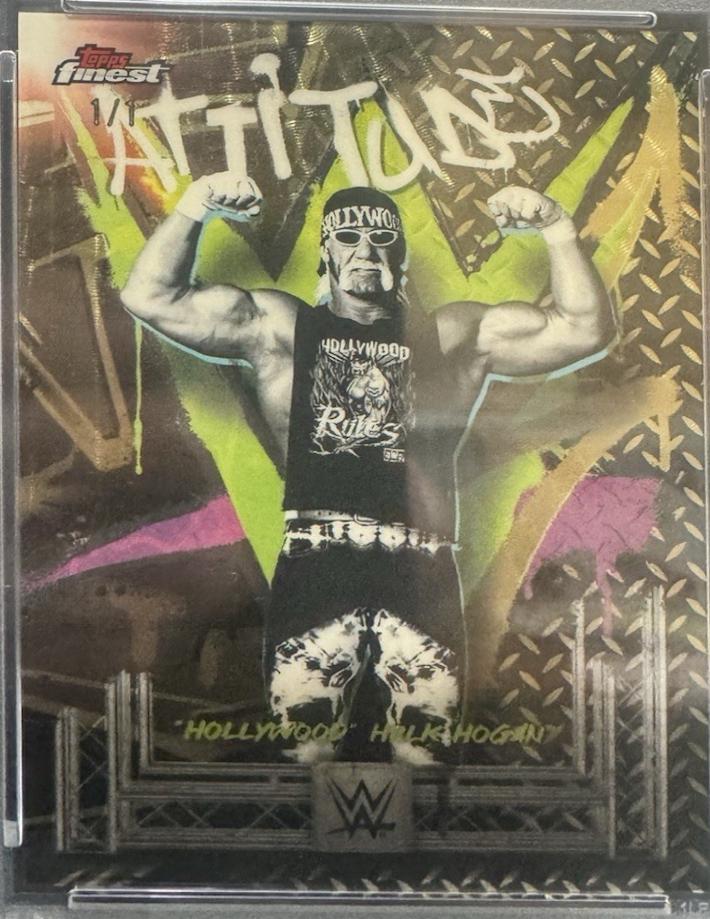 Hollywood Hulk Hogan™ [Superfractor] #285