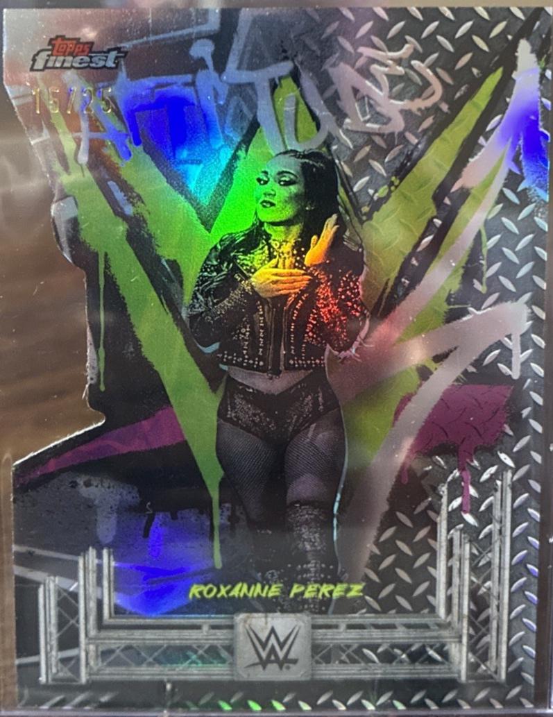 Roxanne Perez [Die-Cut Refractor] #253