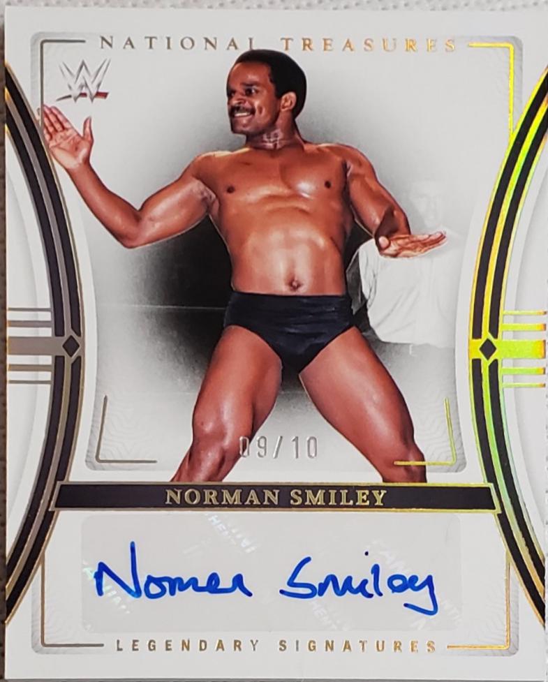 Norman Smiley [Holo Gold] #18