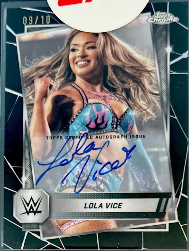 Lola Vice [Autograph Black Refractor] #151