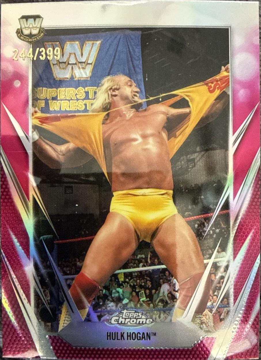 Hulk Hogan [Magenta Refractor] #25