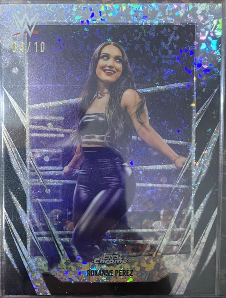 Roxanne Perez [Black Refractor] #65