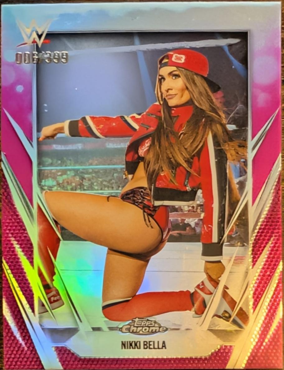 Nikki Bella [Magenta Refractor] #194