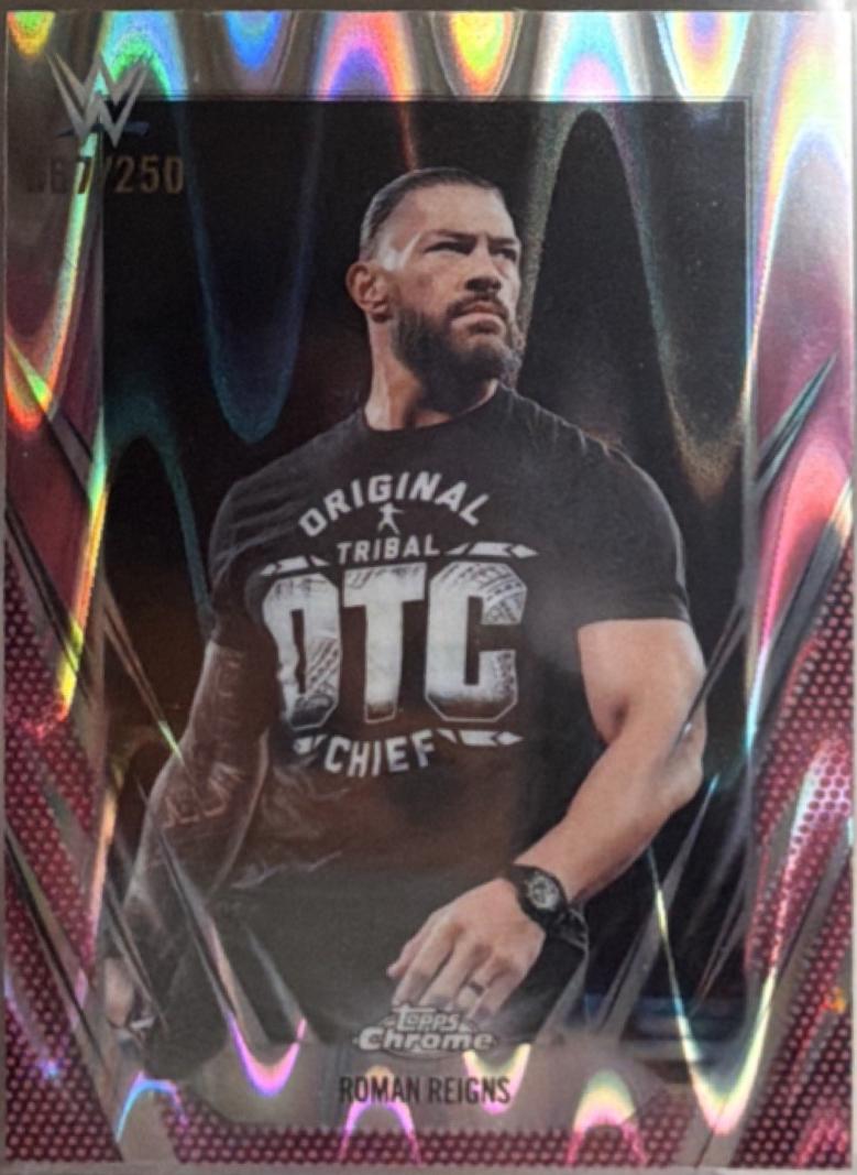 Roman Reigns [Pink Refractor] #18