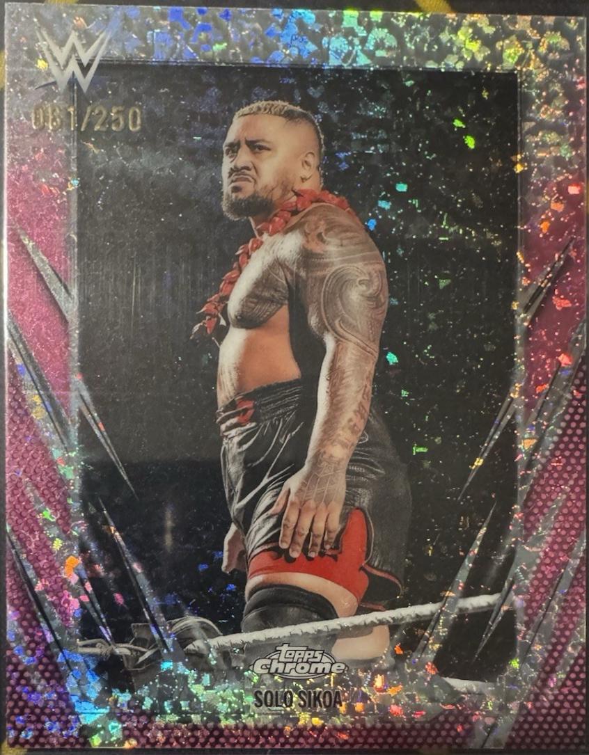 Solo Sikoa [Pink Mini Diamond Refractor] #63