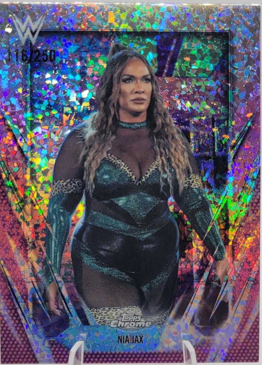 Nia Jax [Pink Mini Diamond Refractor] #37