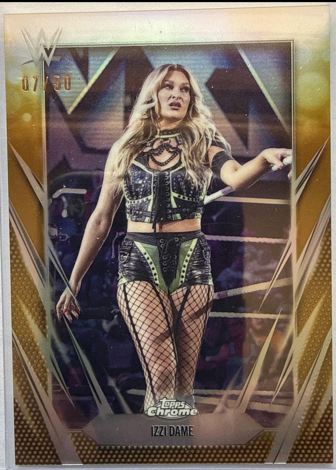 Izzi Dame [Gold Geometric] #38