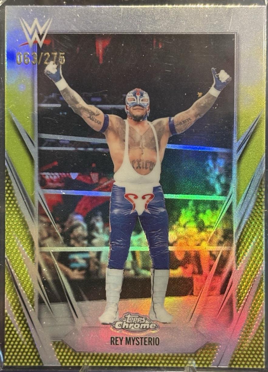 Rey Mysterio [Yellow Refractor] #97
