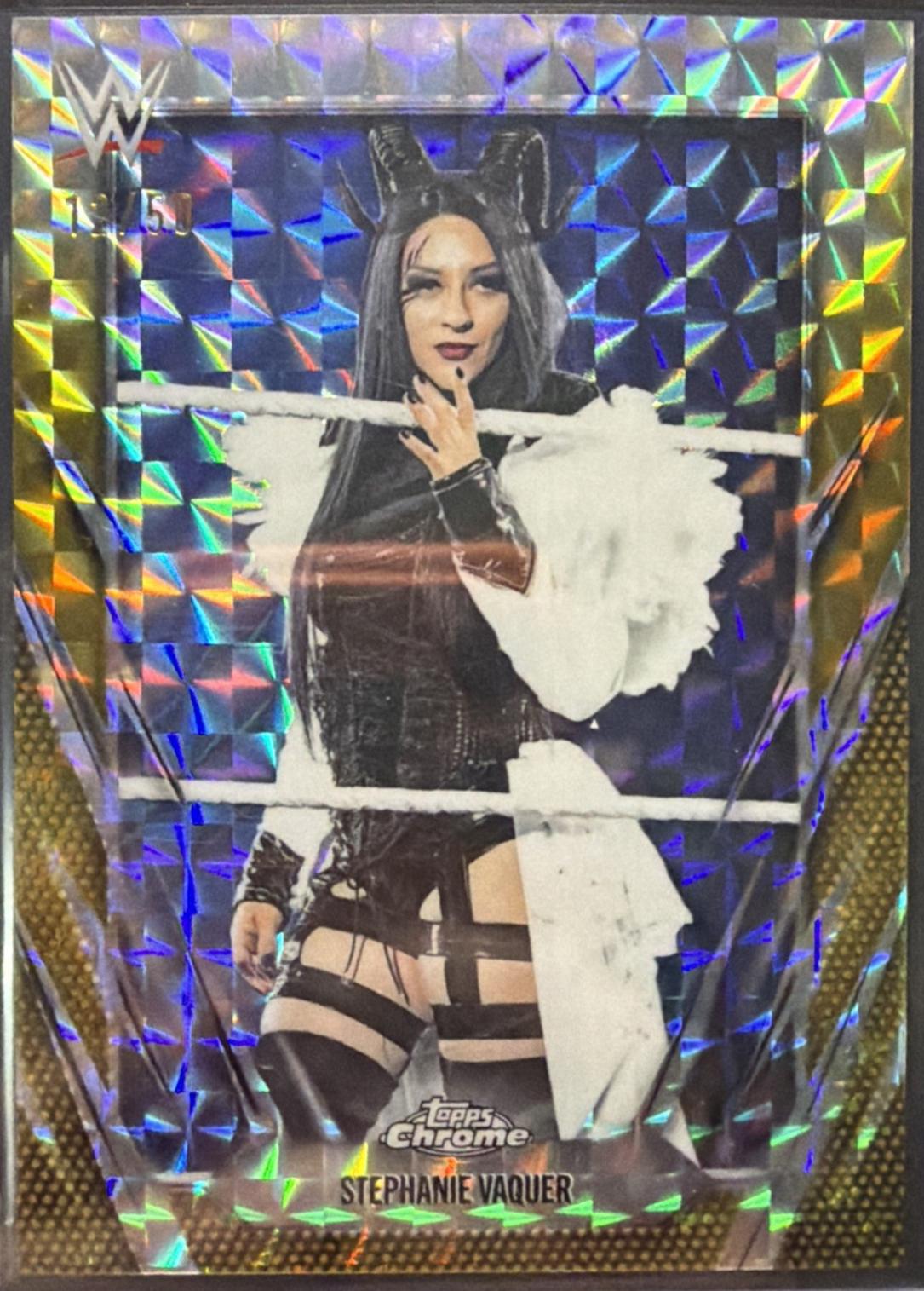Stephanie Vaquer [Gold Refractor] #74
