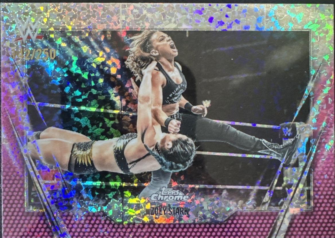 Zoey Stark [Pink Mini Diamond Refractor] #60
