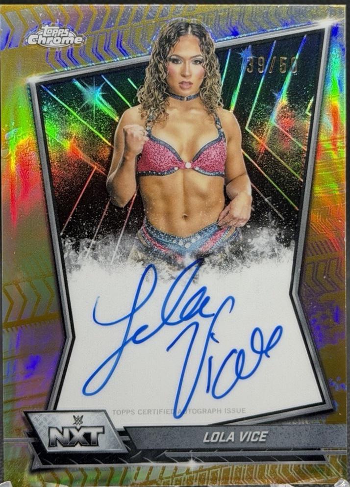 Lola Vice [Gold Refractor] #NXT-LOL