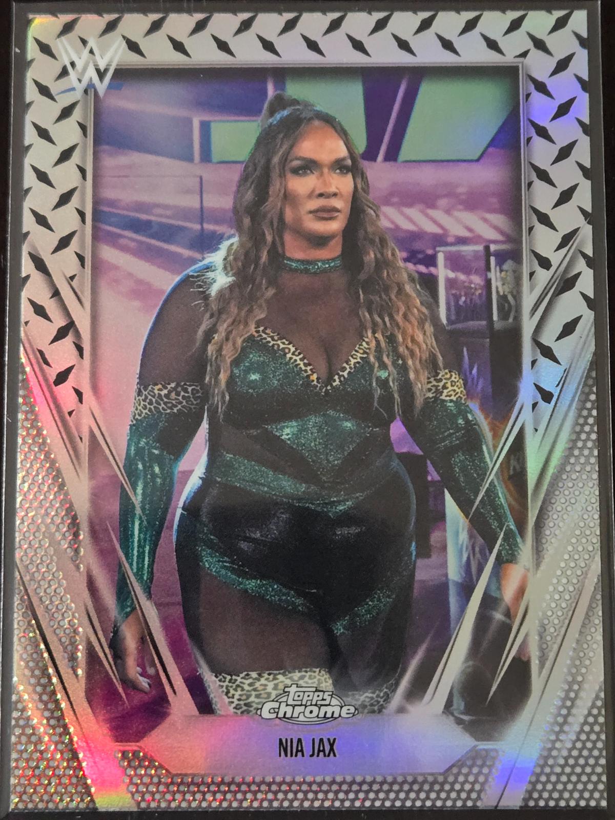 Nia Jax [Diamond Plate Refractor] #37