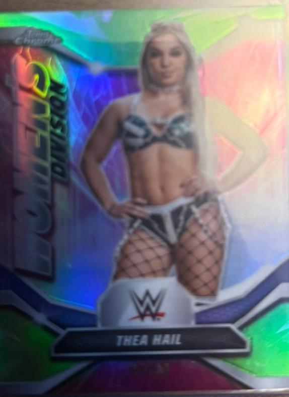 Thea Hail [Green Refractor] #WDV-12
