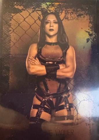 Stephanie Vaquer [Gold Refractor] #AOK-57