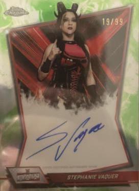 Stephanie Vaquer [Green Refractor] #RBA-STE
