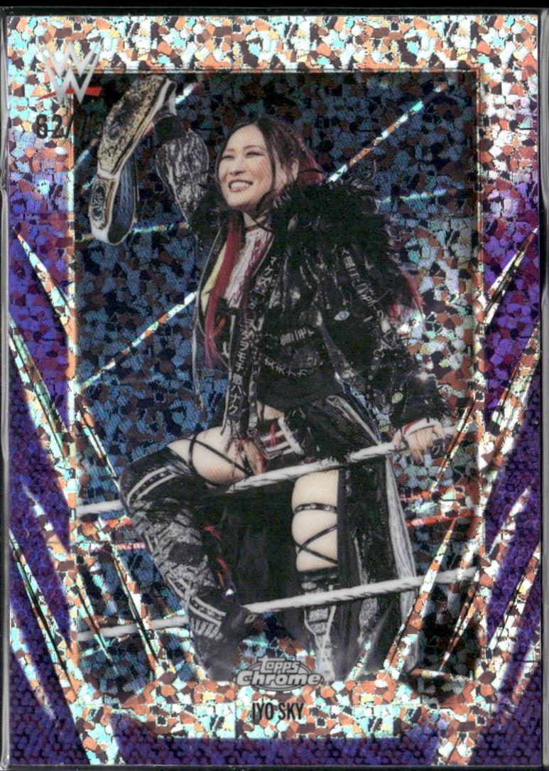 Iyo Sky [Purple Mini Diamond Refractor] #35