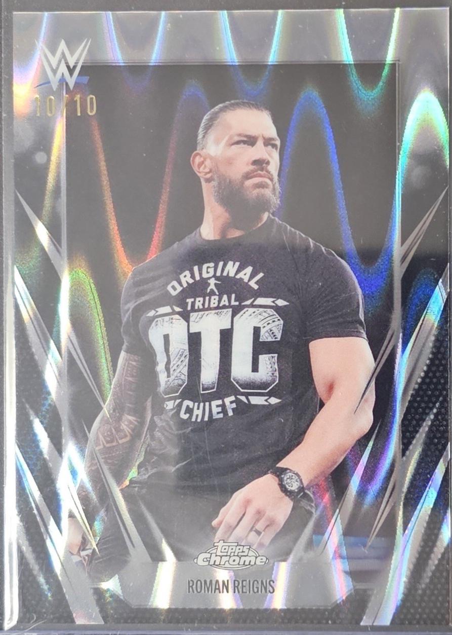Roman Reigns [Black RayWave Refractor] #18