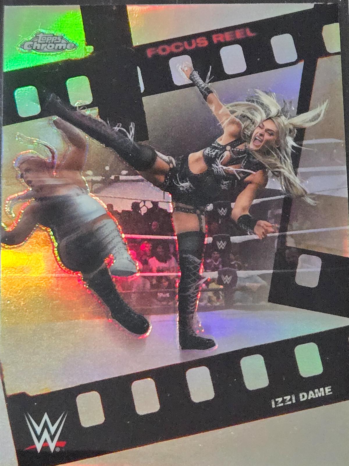 Izzi Dame [Refractor] #FR-2