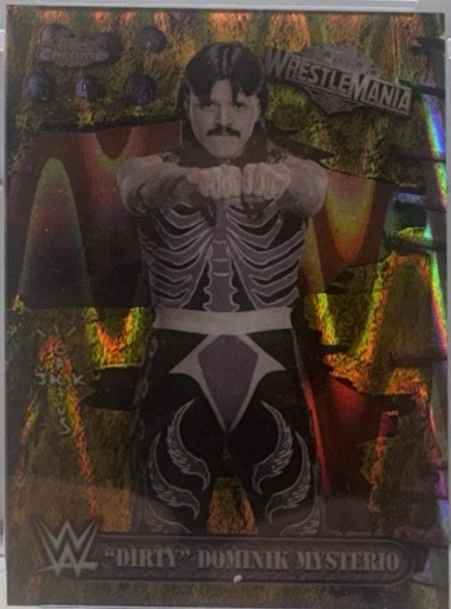 Dirty Dominik Mysterio [Gold Refractor] #56