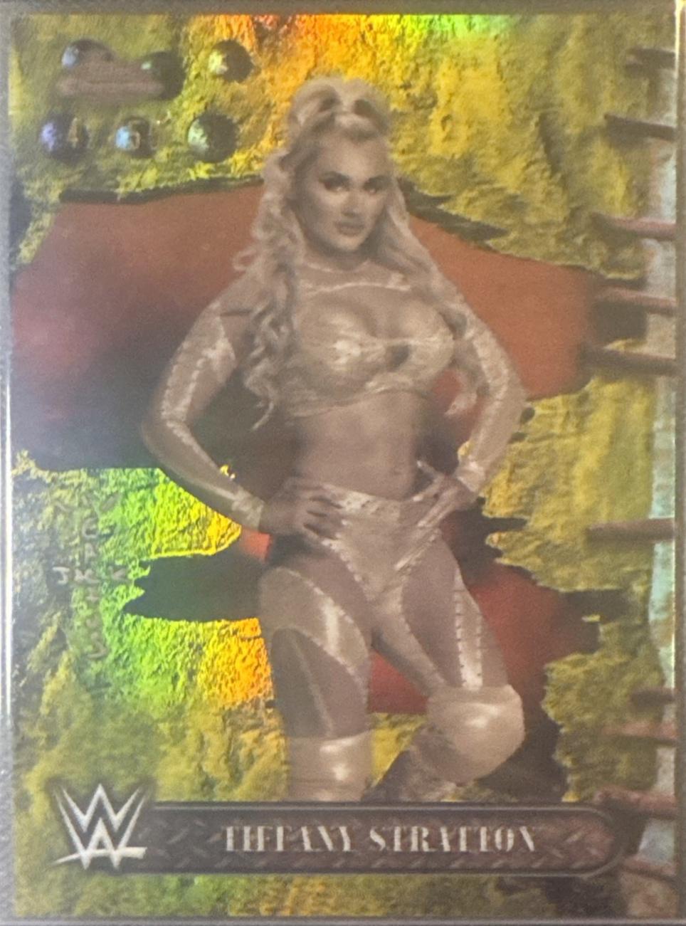 Tiffany Stratton [Gold Refractor] #16