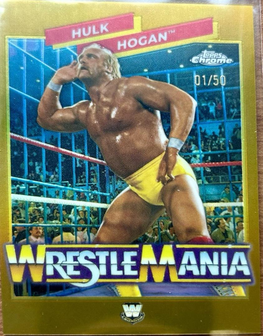 Hulk Hogan [Gold Refractor] #WMR-15