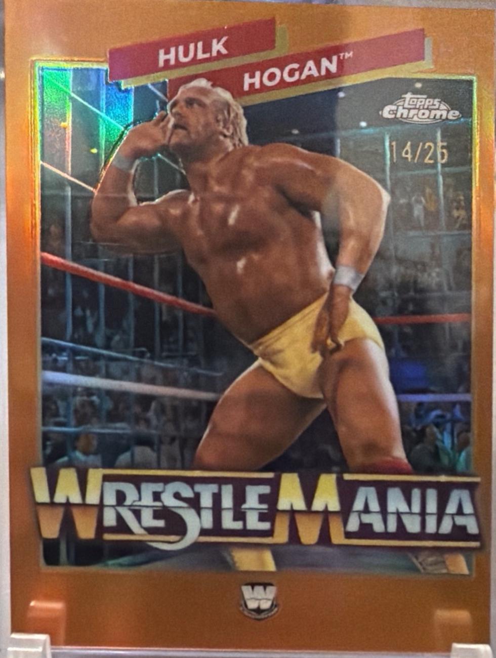 Hulk Hogan [Orange Refractor] #WMR-15