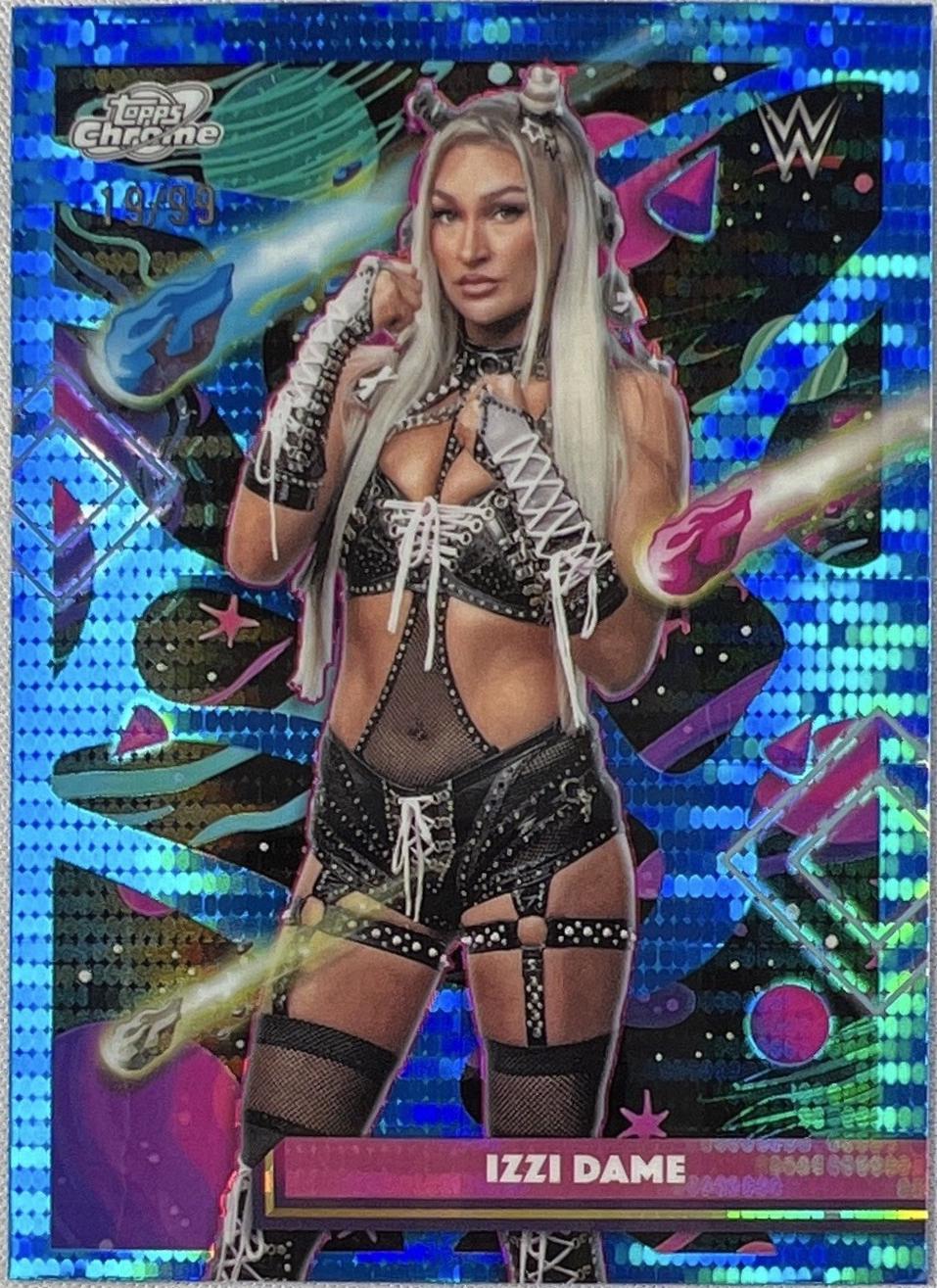 Izzi Dame [Blue Moon Refractor] #41