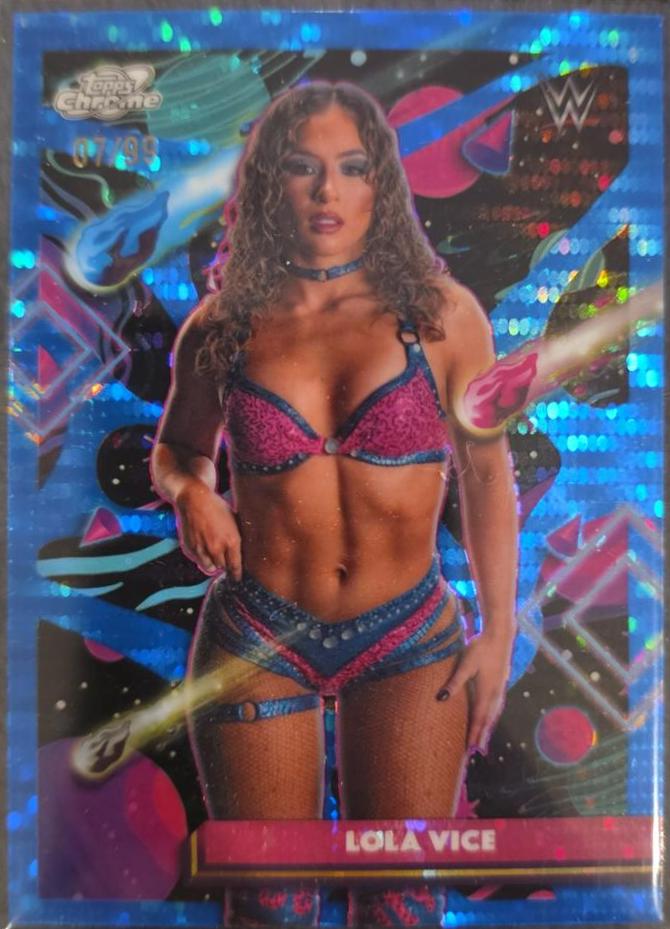 Lola Vice [Blue Moon Refractor] #149