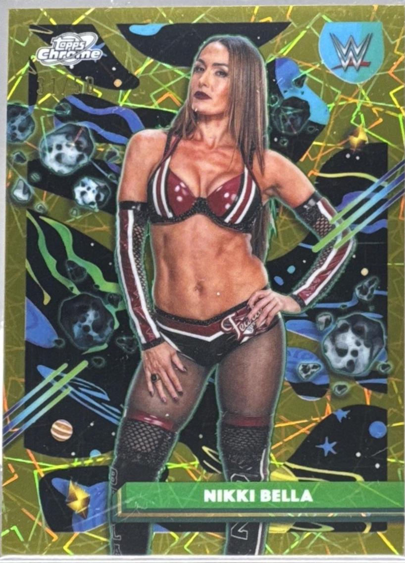 Nikki Bella [Gold Interstellar Refractor] #135