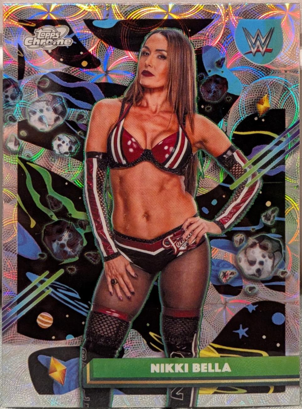 Nikki Bella [Nucleus Refractor] #135