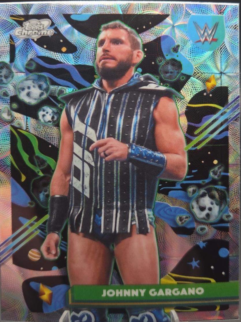 Johnny Gargano [Nucleus Refractor] #151
