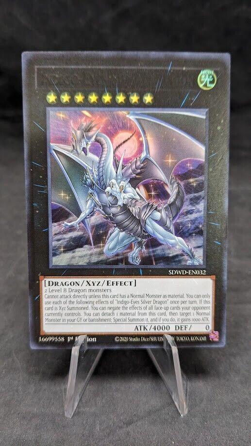Indigo-Eyes Silver Dragon [Misprint] SDWD-EN032