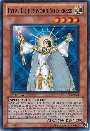 Lyla, Lightsworn Sorceress [1st Edition] SDDC-EN021
